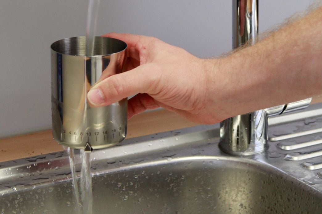 Misura della portata acqua del rubinetto